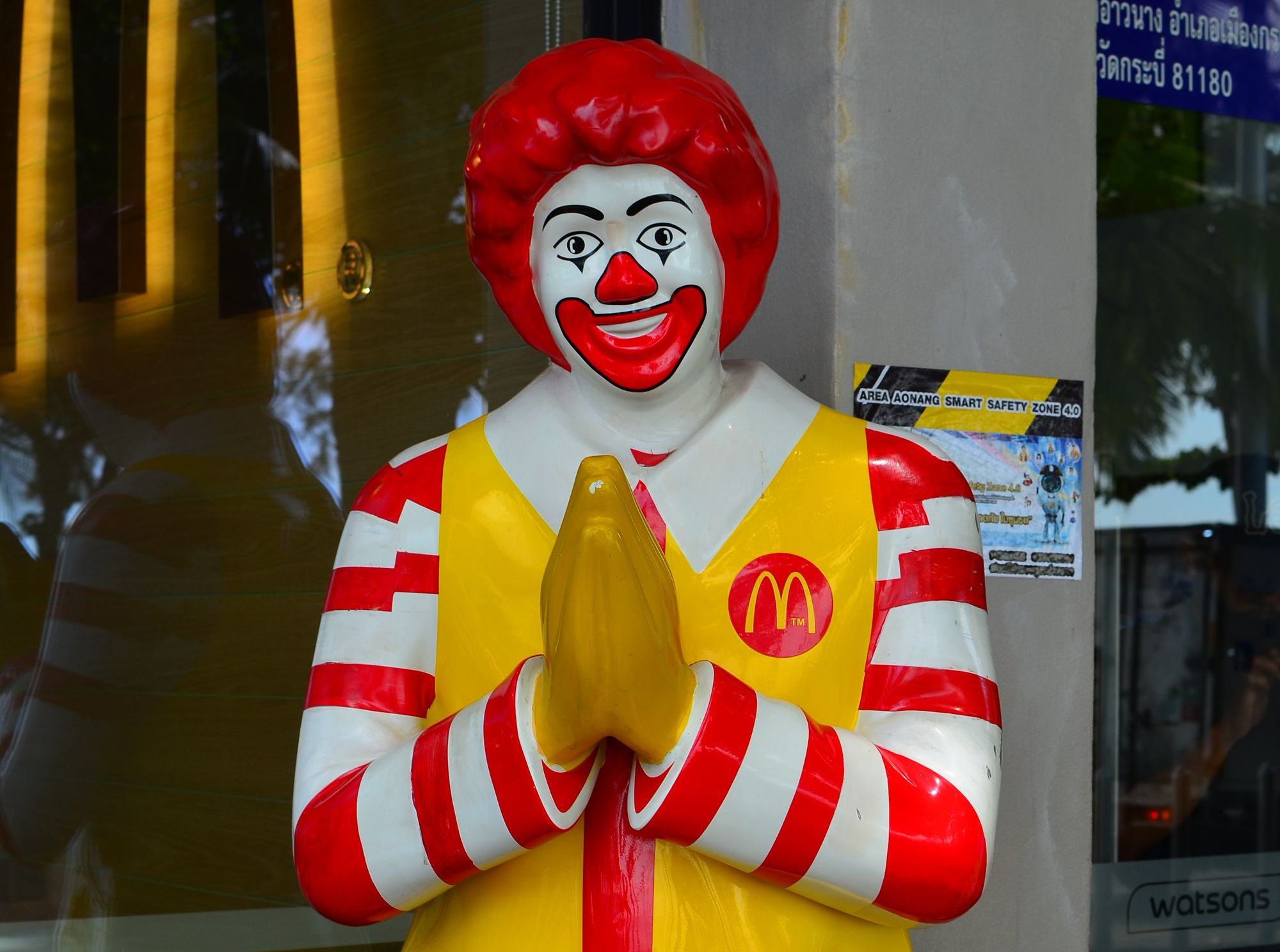 Ronald McDonald does the Wai