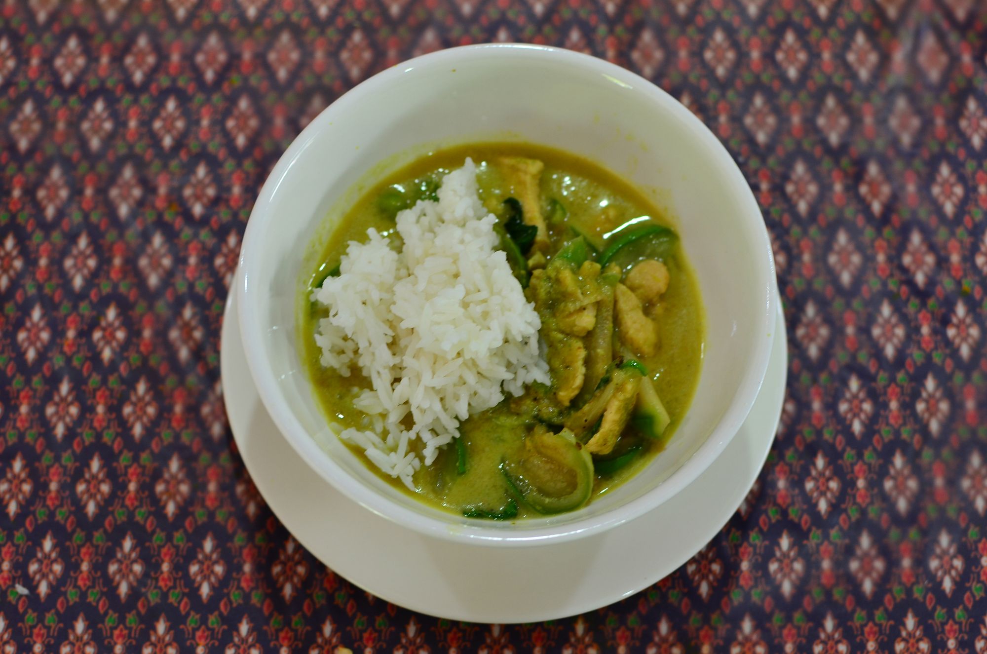 Chicken curry with eggplant and rice